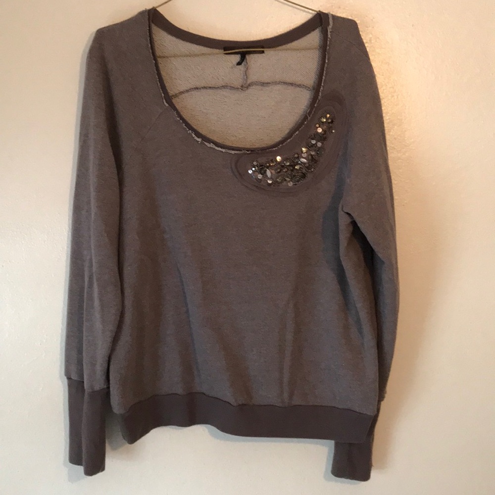 Daisy Fuentes scoop neck